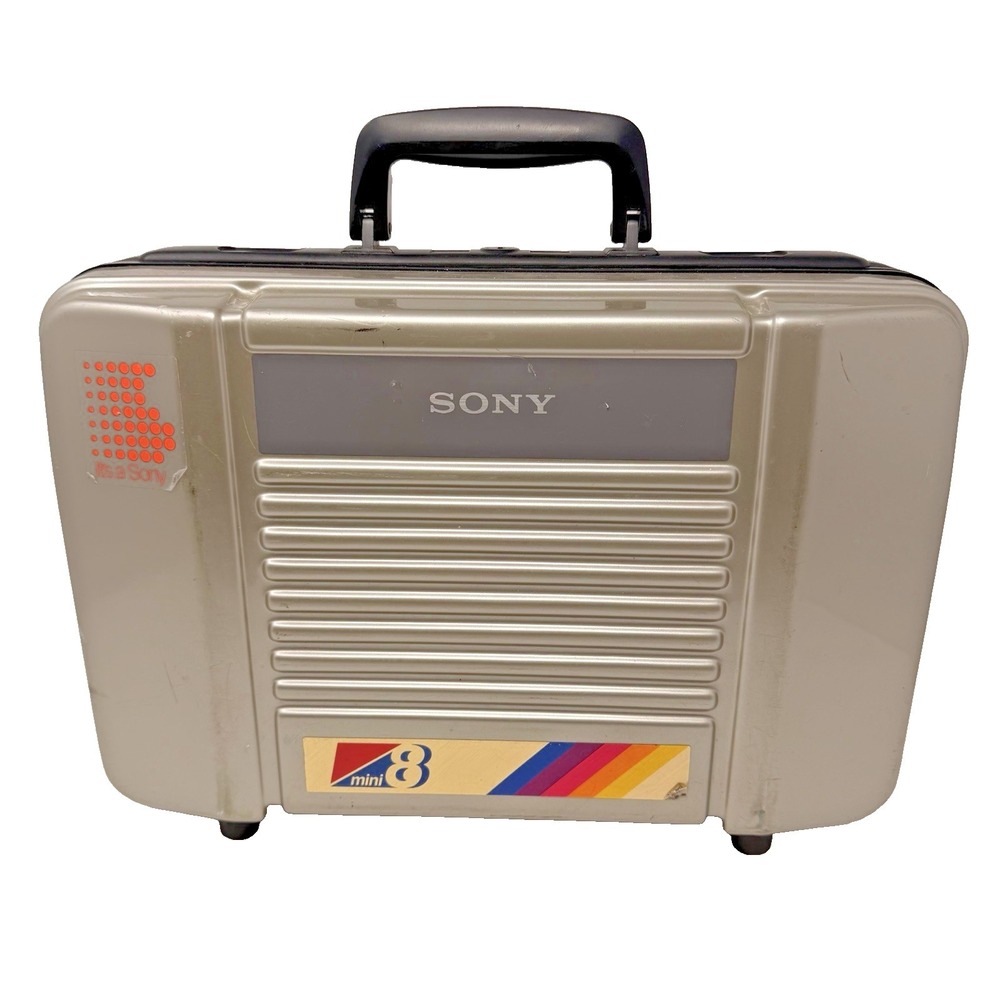 1985 Vintage Sony Video 8 Handycam CCD-M8u 8mm‎ Camera Recorder Hard CASE ONLY
